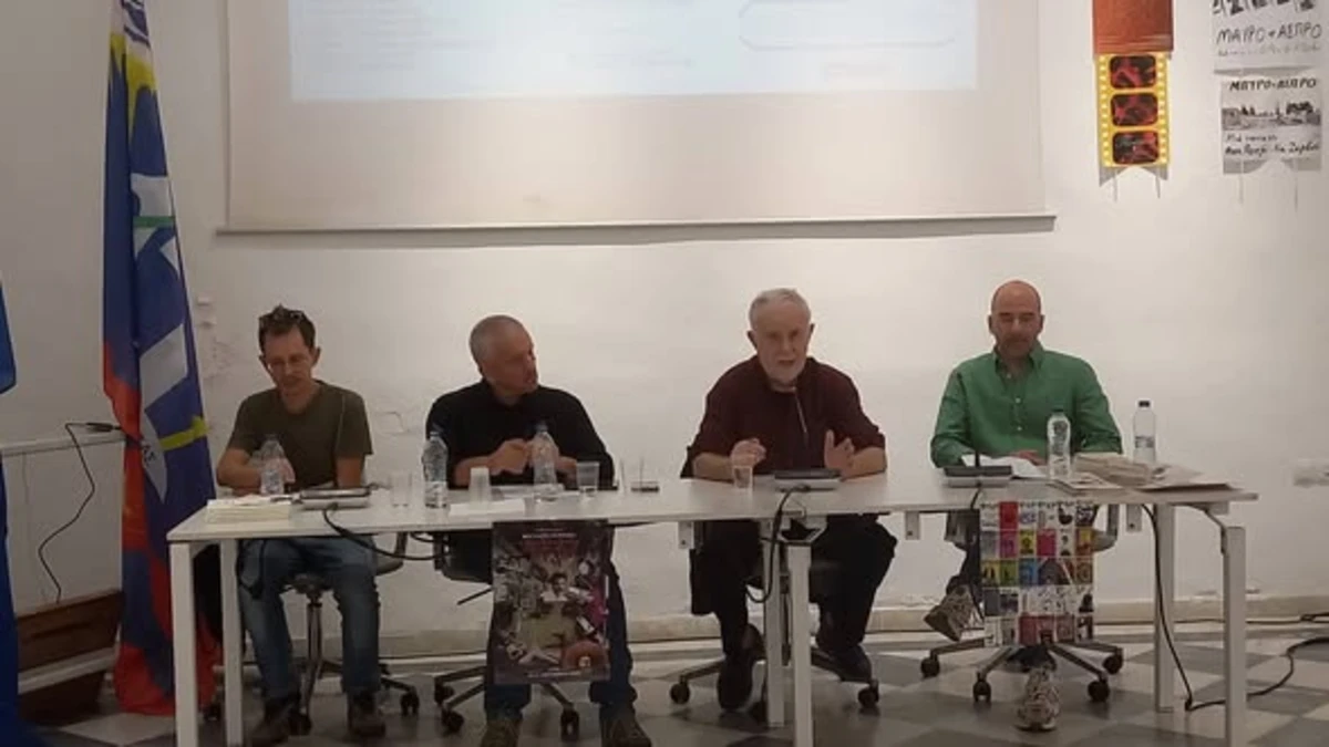 Στιγμιότυπο από το αφιέρωμα της ΟΚΛΕ στον Θανάση Ρεντζή στην Ύδρα